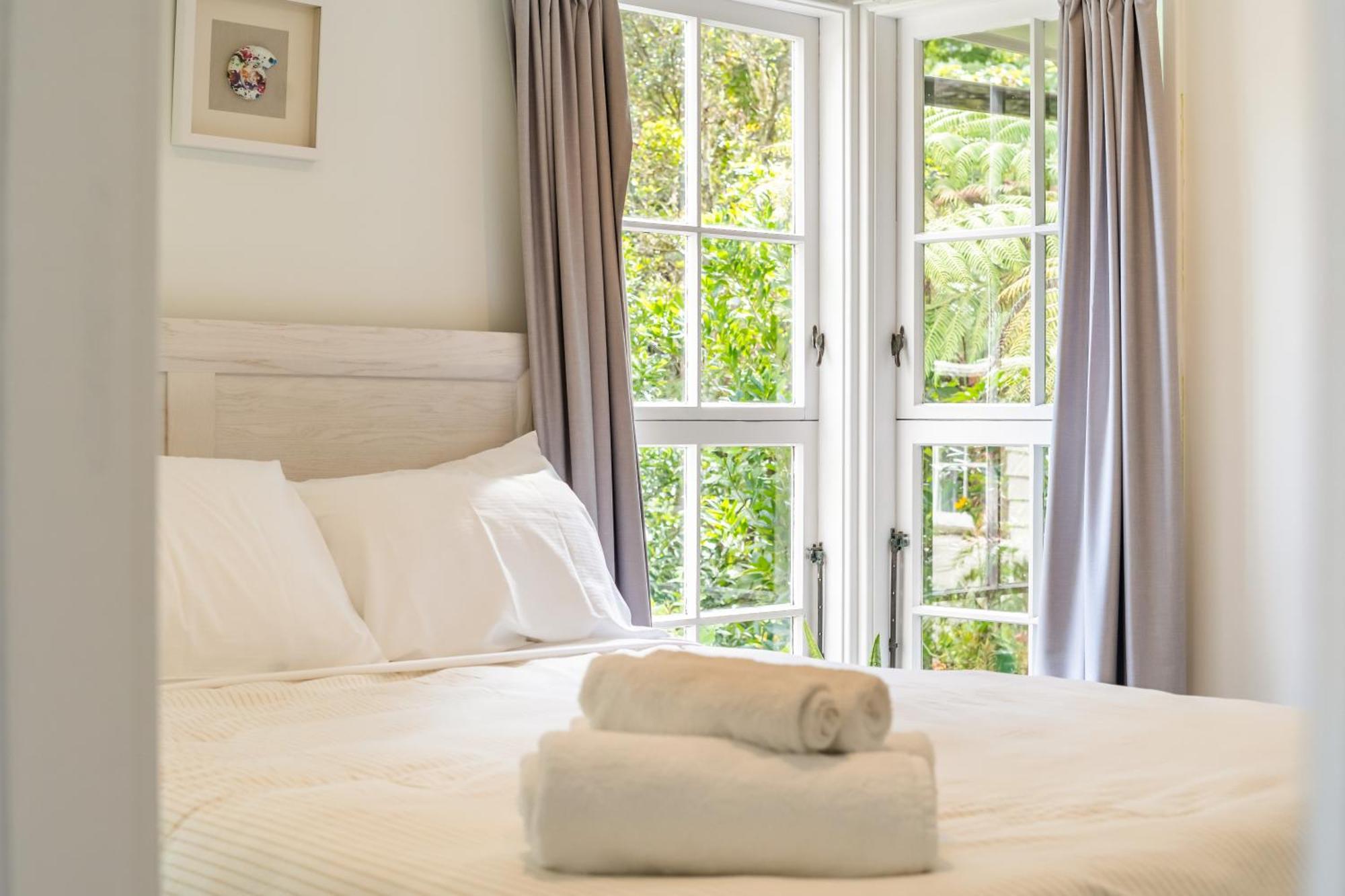 Pinehaven Cottage อัปเปอร์ฮัทท์ ภายนอก รูปภาพ
