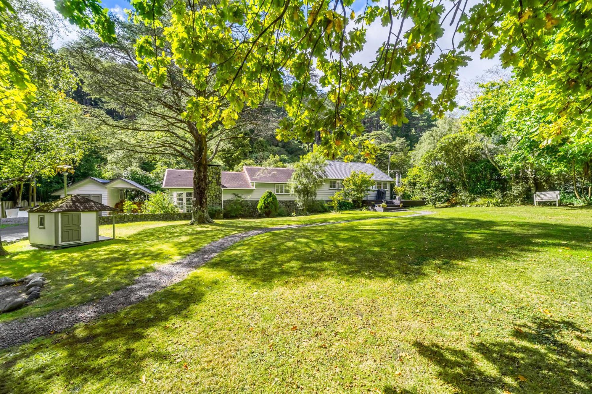 Pinehaven Cottage อัปเปอร์ฮัทท์ ภายนอก รูปภาพ